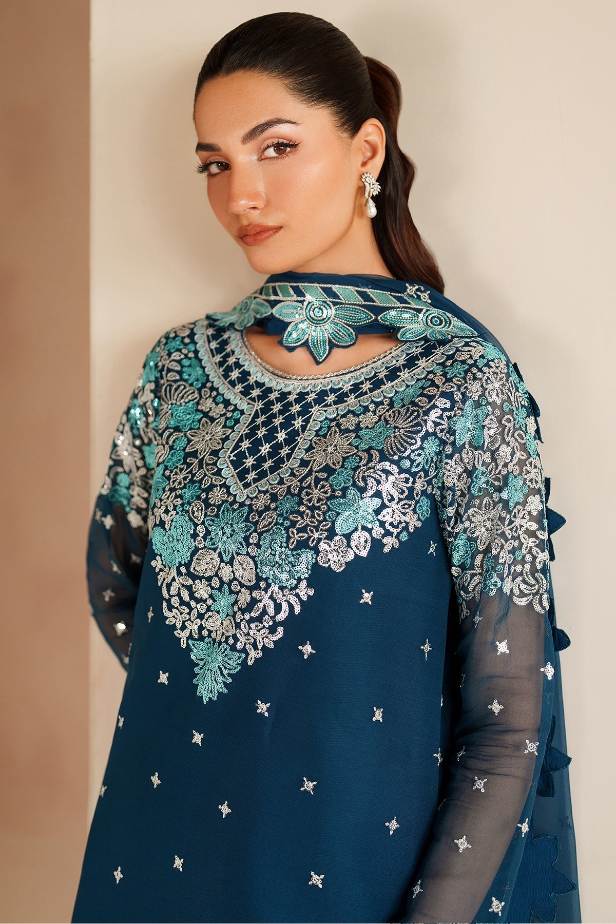 Farasha – Cobalt Haze Style