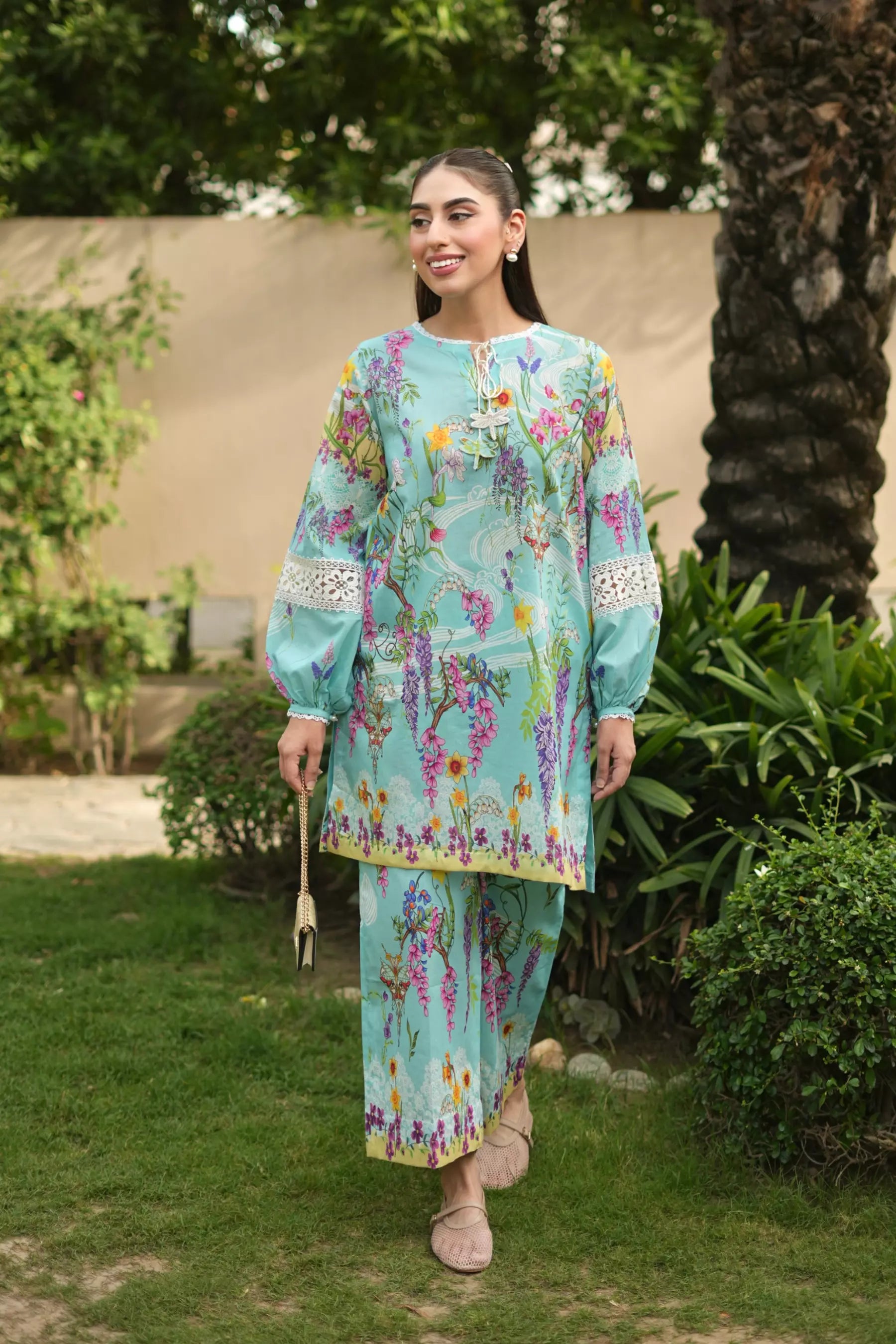 Whimsy Wisteria (D-02)