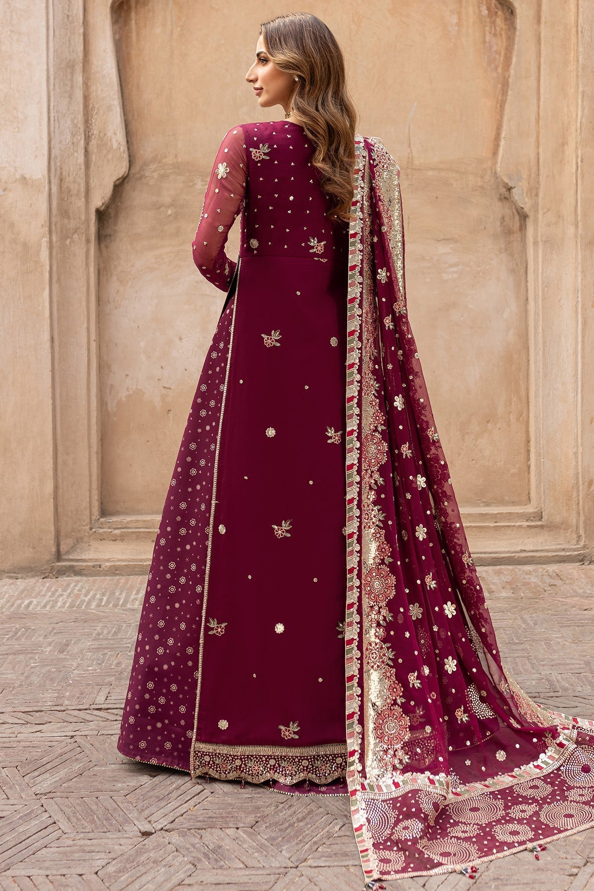 Farasha – Scarlet Charm Style