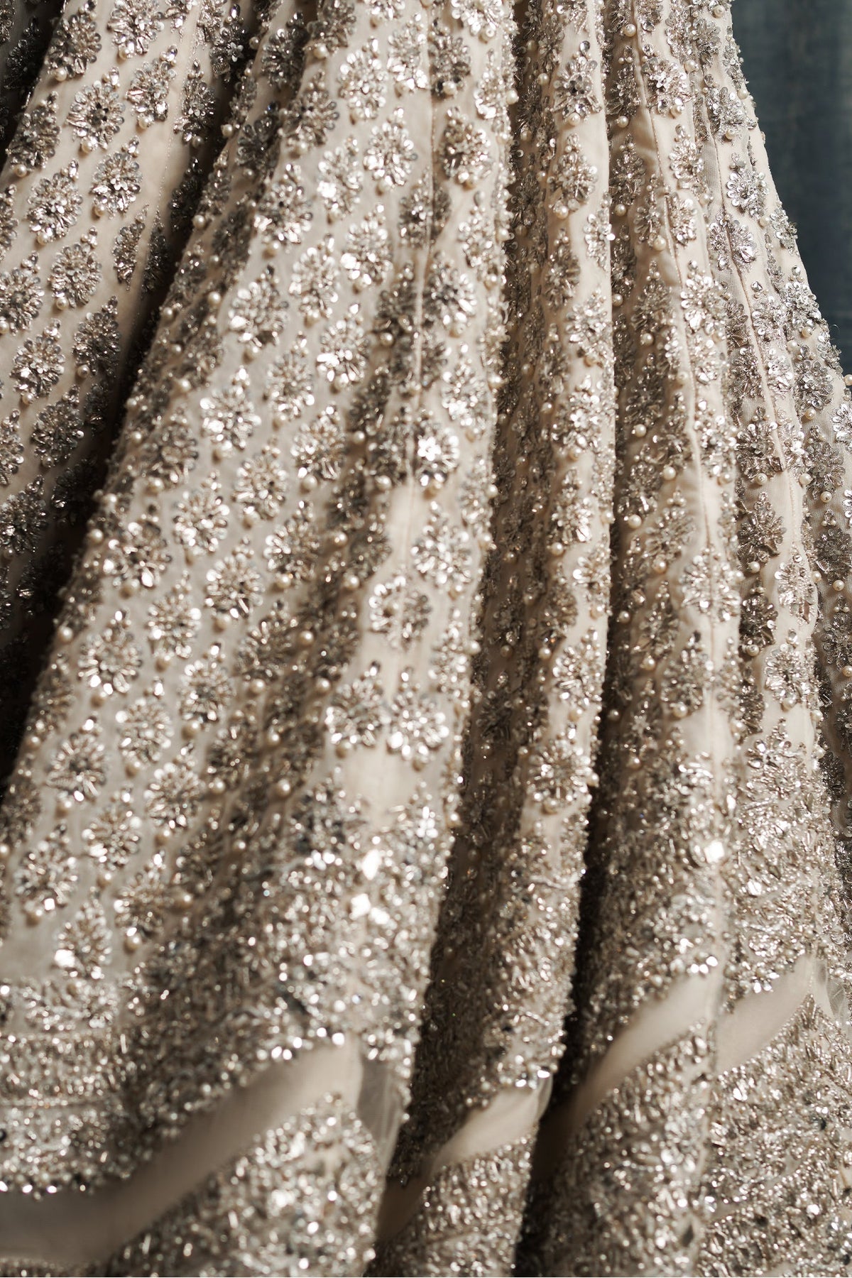 THE SILVER LEHNGA CHOLI ZC-001