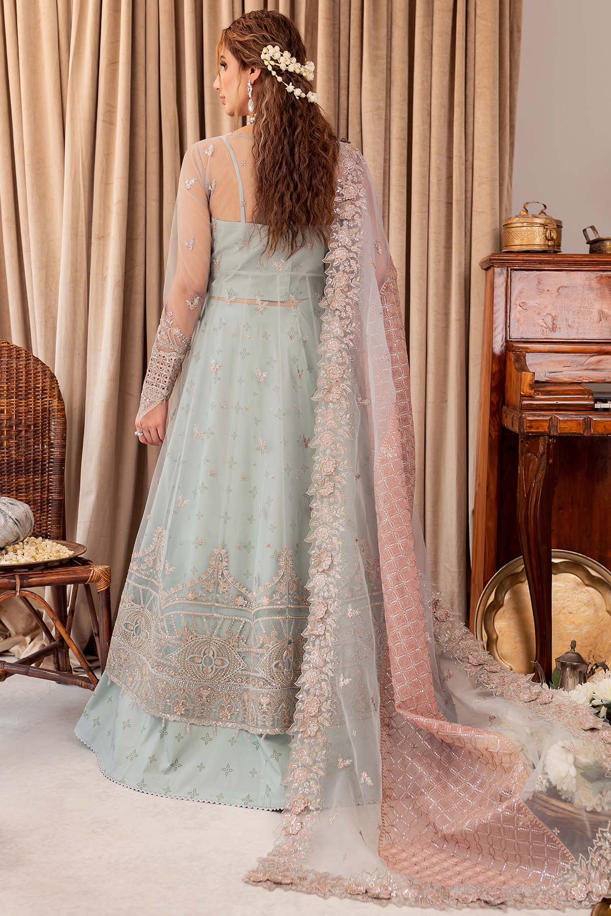 Farasha – Camilla Style
