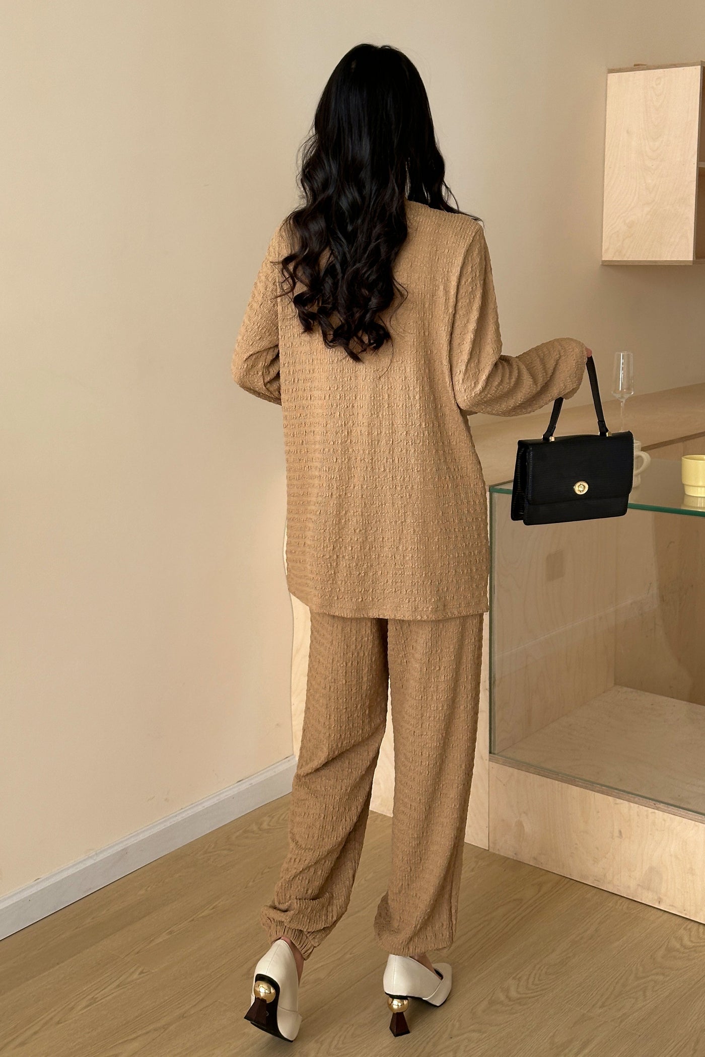 https://cdn.shopify.com/s/files/1/0267/7715/7692/files/50_9bd9dc04-aebe-4091-b1c1-b2c26af7f360.jpg?v=1739958543