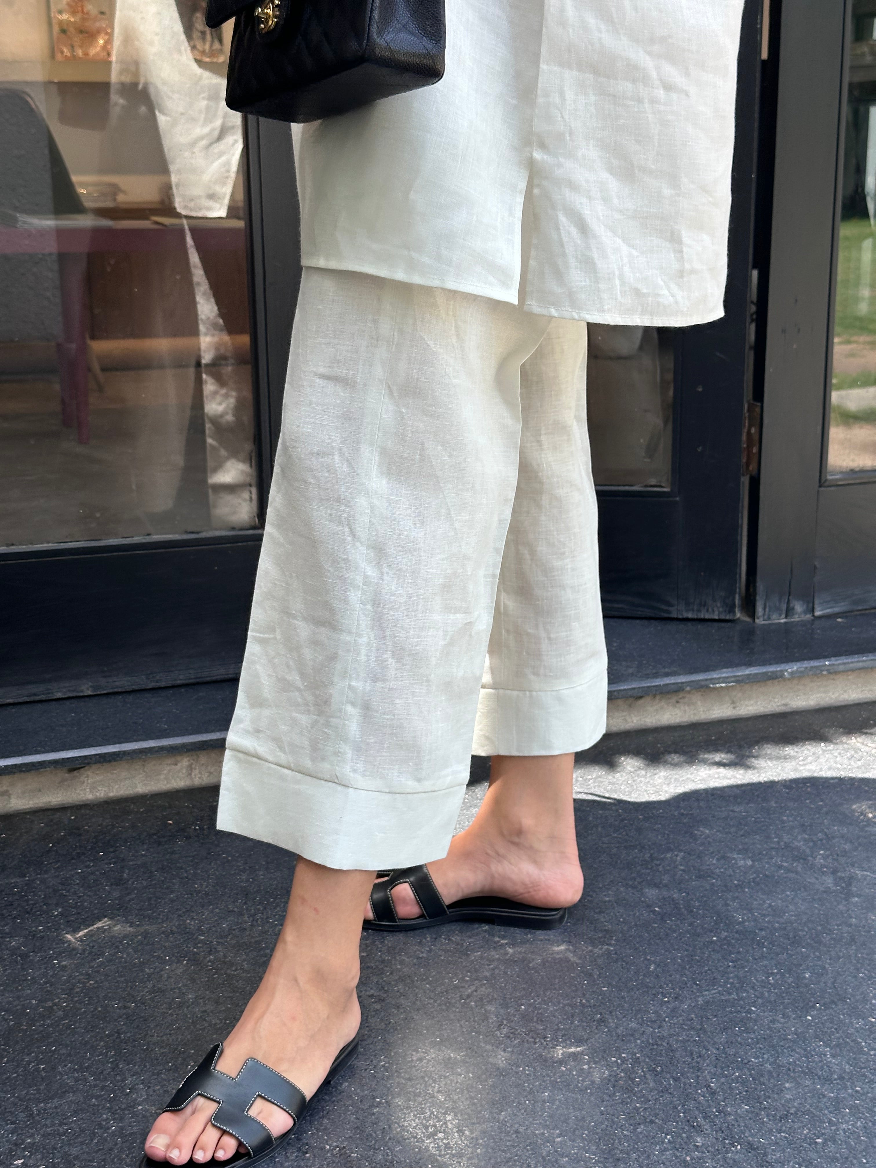 White Linen Toby Set