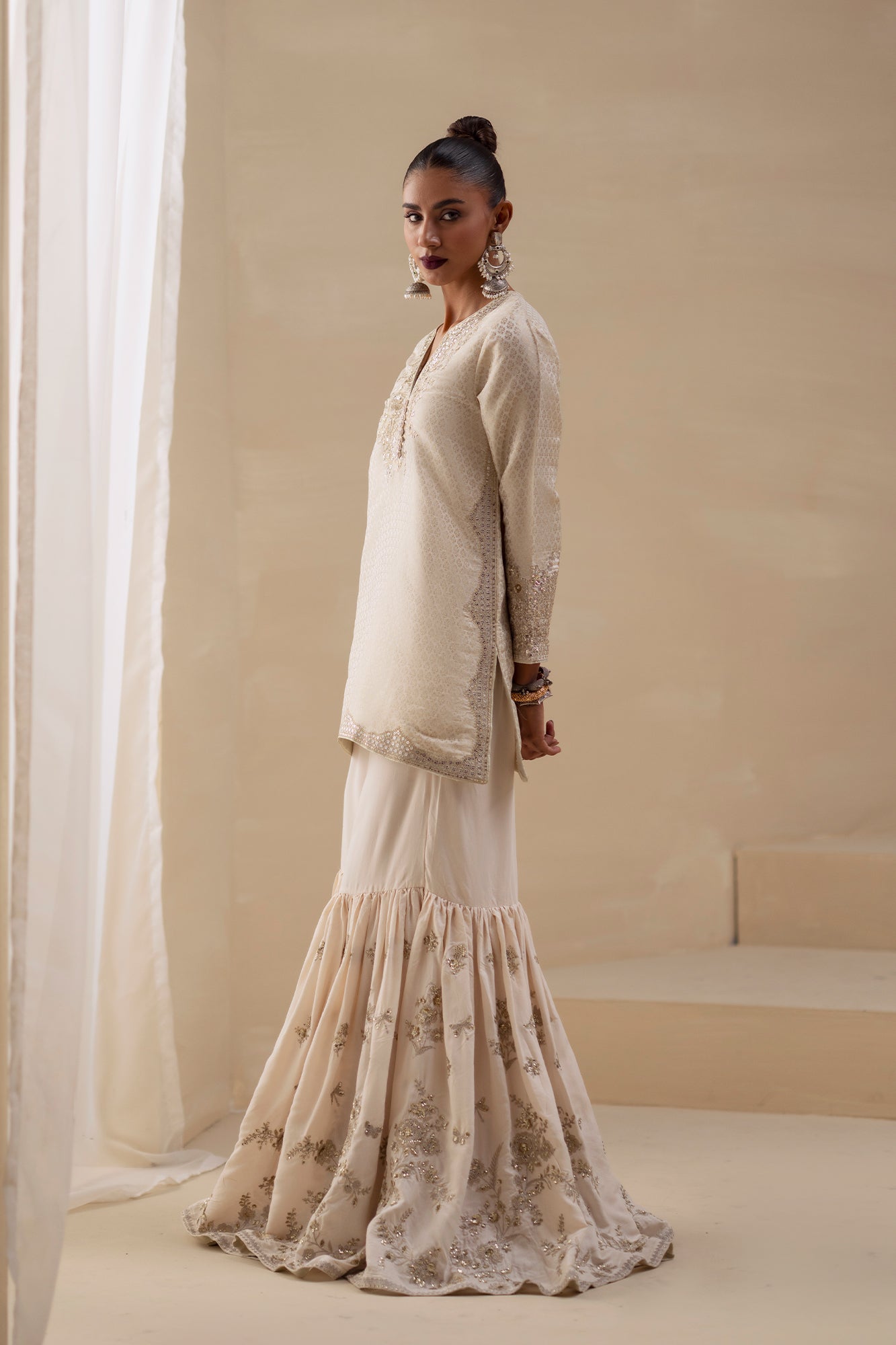 EMBROIDERED SUIT (E0904/104/006)