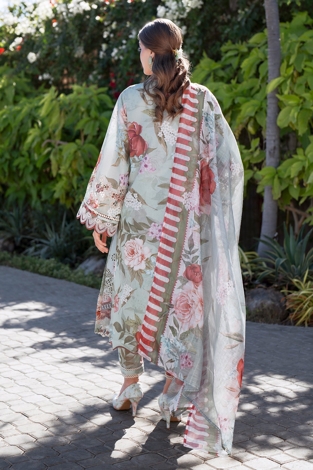 EMBROIDERED PRINTED LAWN UF-4071