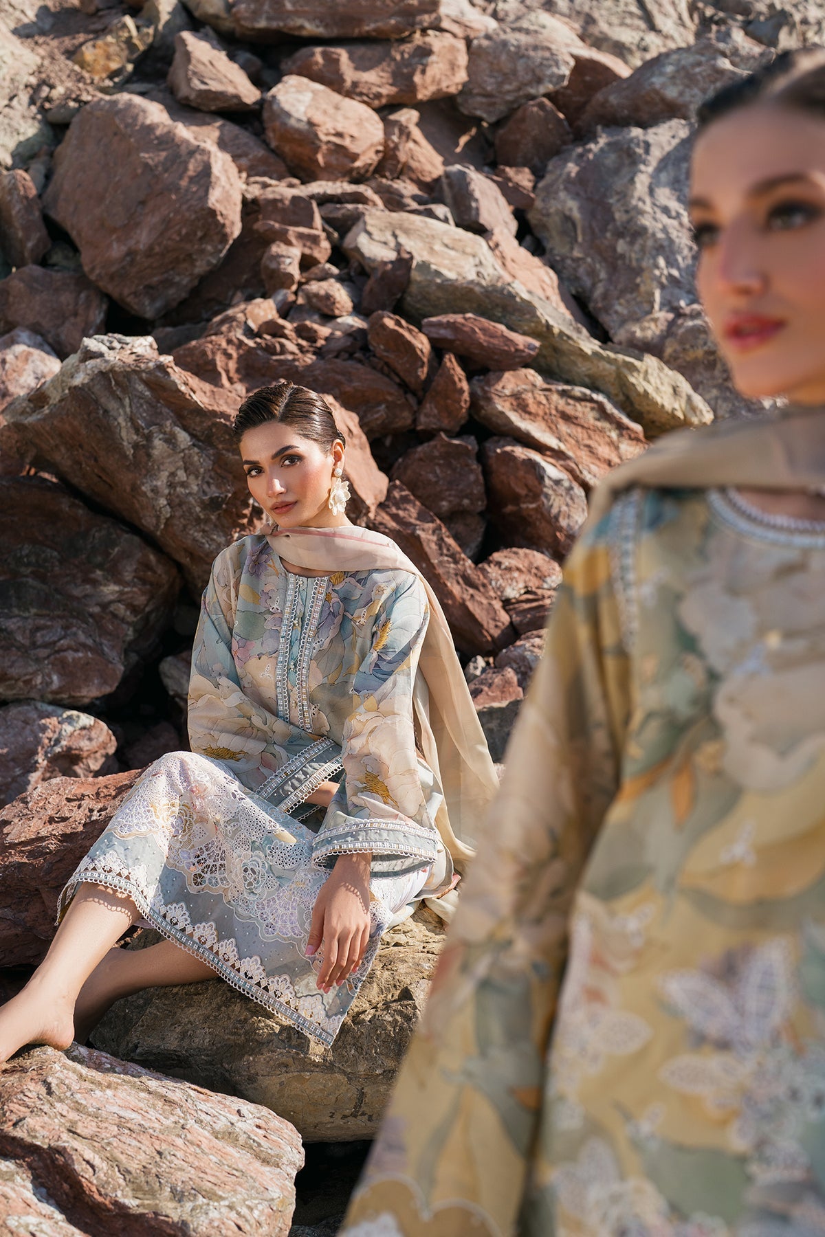 EMBROIDERED PRINTED LAWN SF-4120