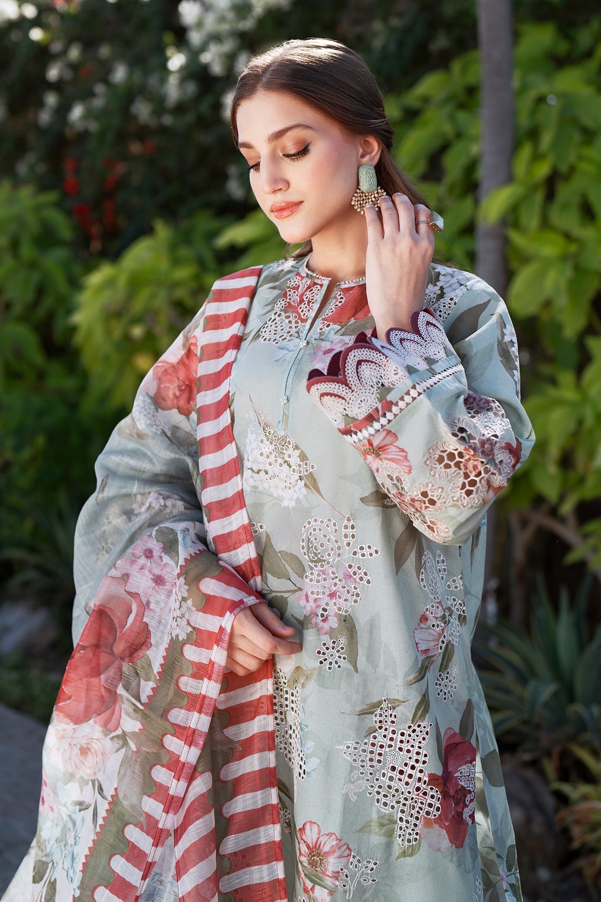 EMBROIDERED PRINTED LAWN UF-4071