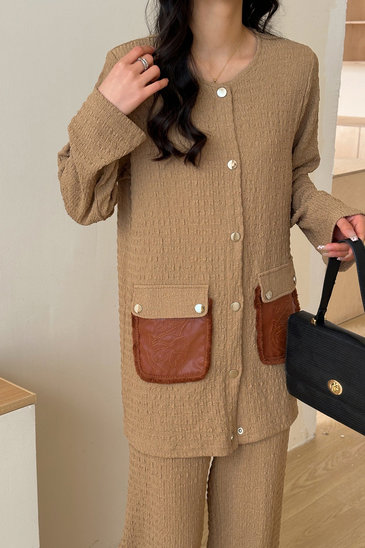 https://cdn.shopify.com/s/files/1/0267/7715/7692/files/56_53c1a966-bc02-4853-a313-9b3f34c1d083.jpg?v=1739952735