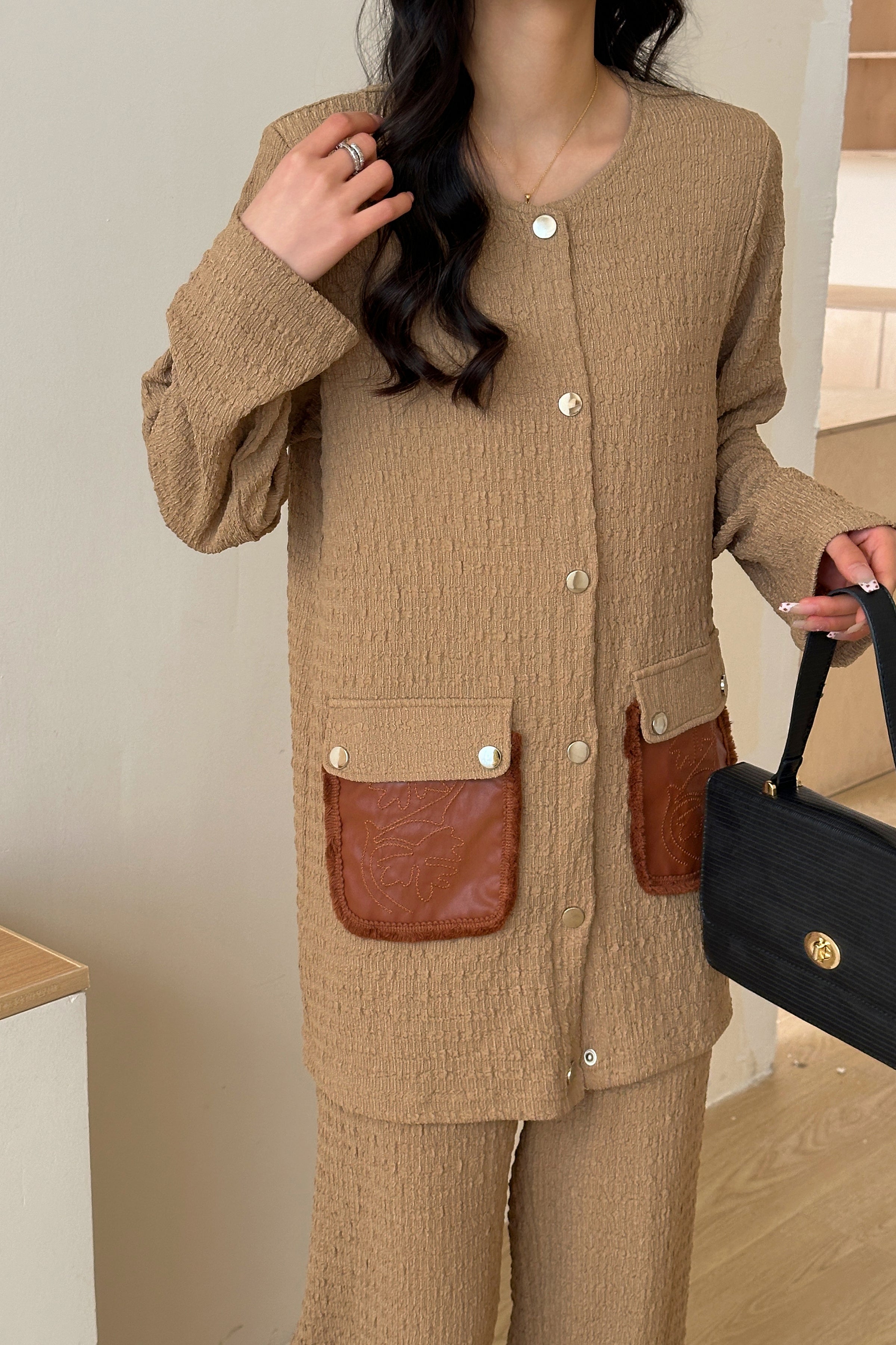 https://cdn.shopify.com/s/files/1/0267/7715/7692/files/56_53c1a966-bc02-4853-a313-9b3f34c1d083.jpg?v=1739952735