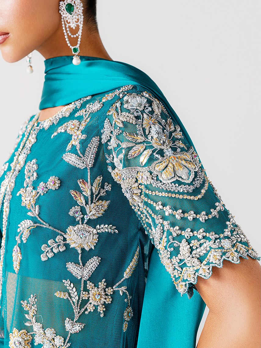 Sara Rohale Asghar – Zumrud Ayin Style