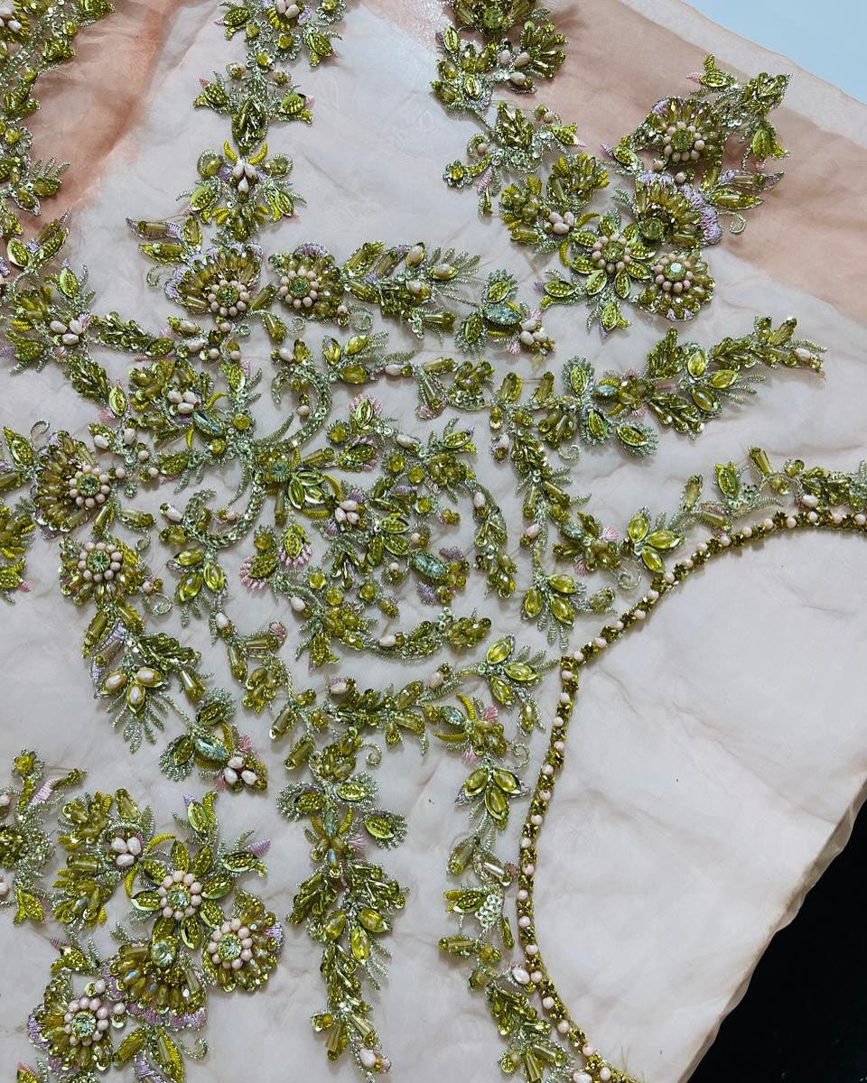 Faiza Saqlain – Mahveen Style