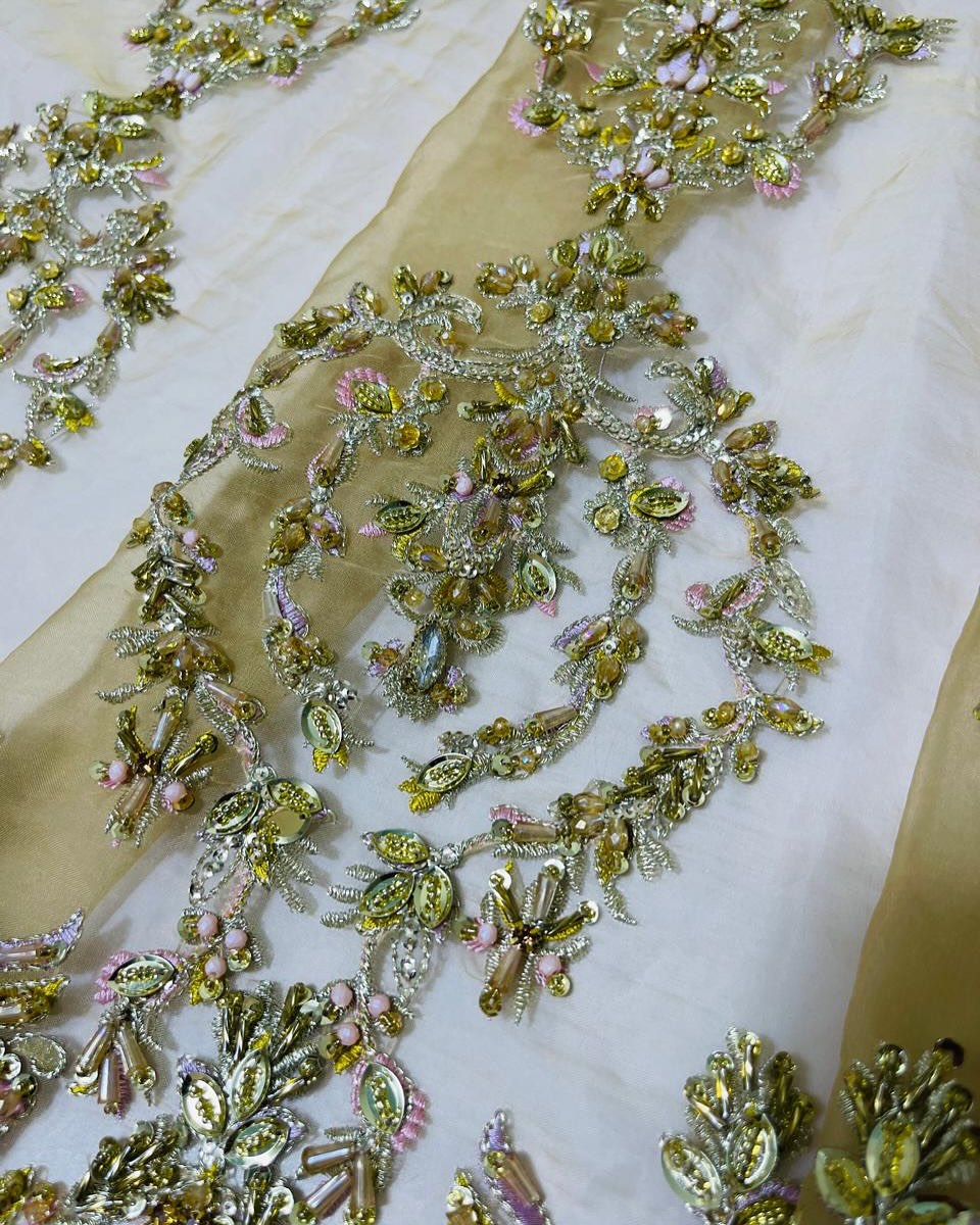 Faiza Saqlain – Mahveen Style