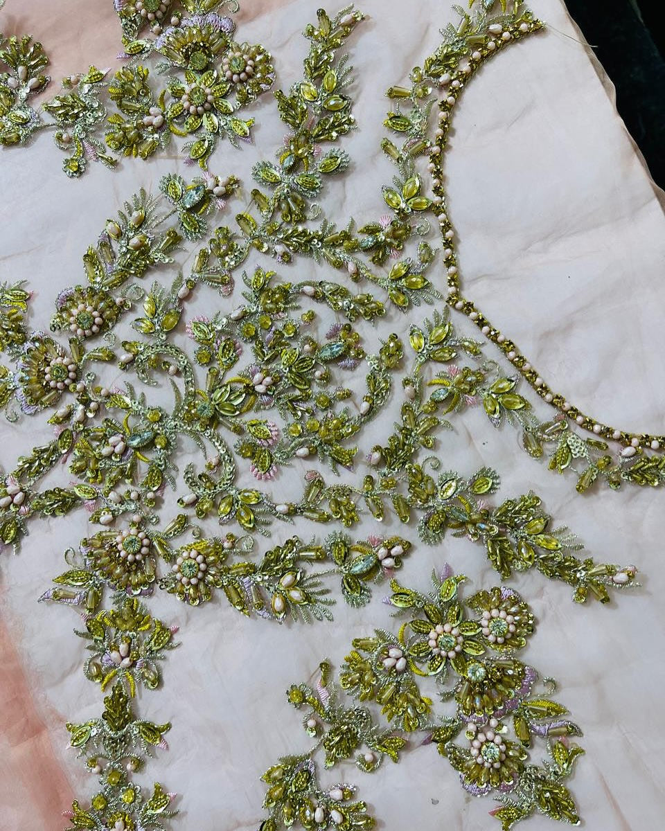 Faiza Saqlain – Mahveen Style