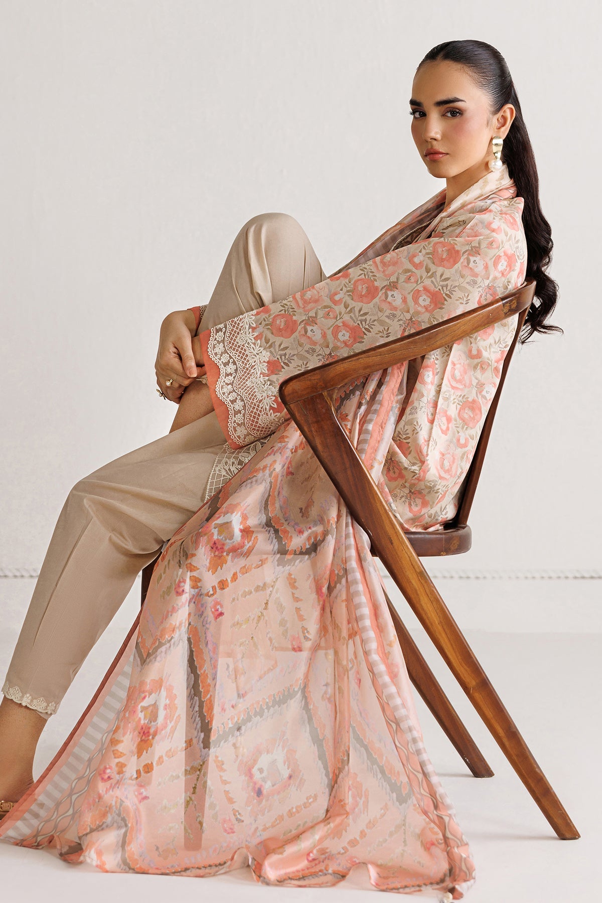 EMBROIDERED LAWN UF-4495