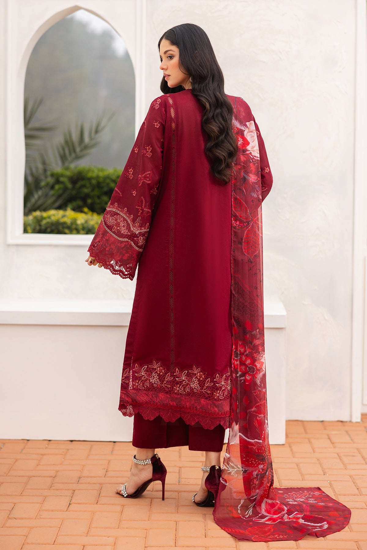 EMBROIDERED PRINTED LAWN UF-4150