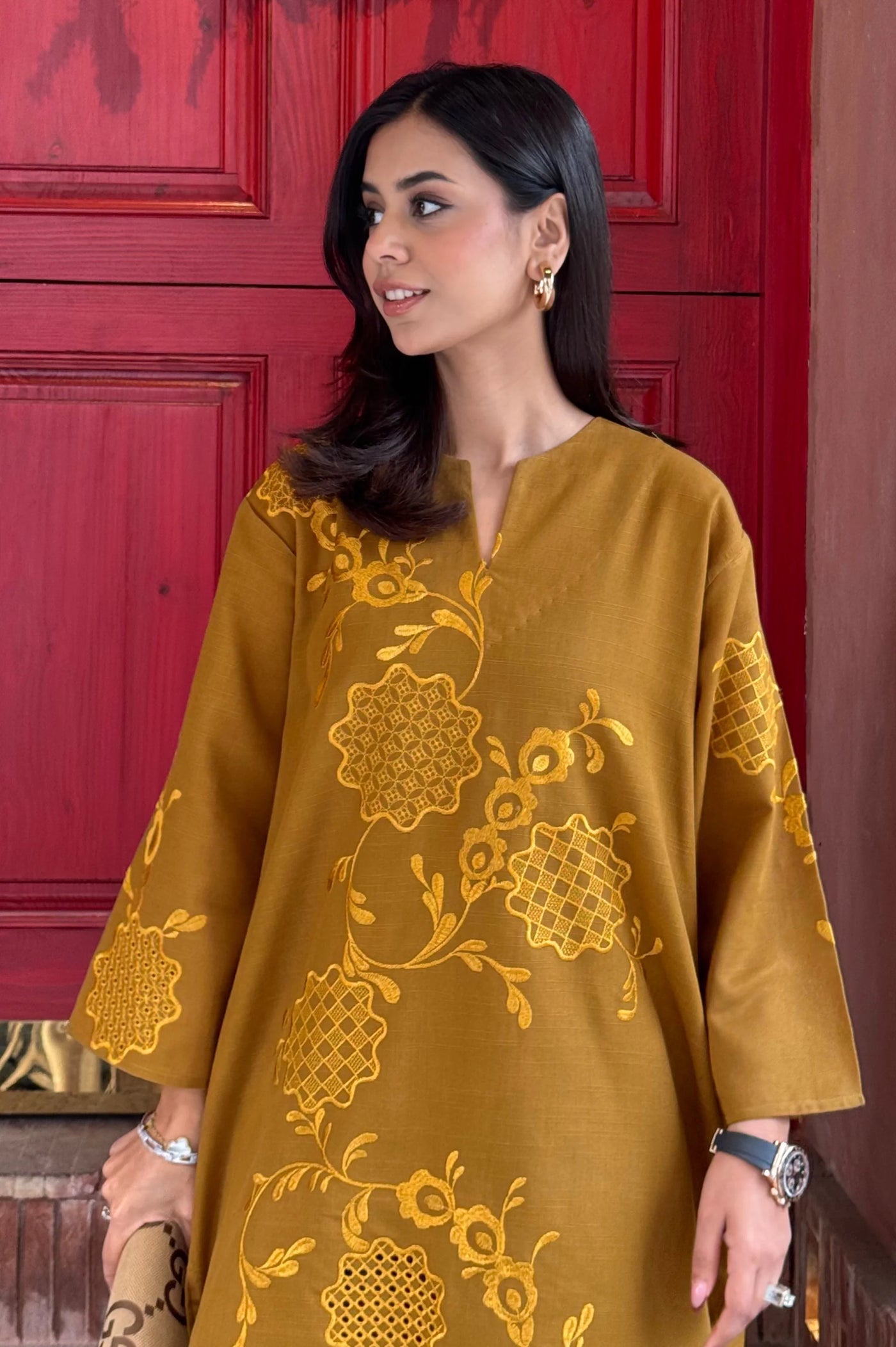 https://cdn.shopify.com/s/files/1/0835/3126/8378/files/5_f14fa7e3-cdd6-43c7-b0fe-c5e2f49401c4.webp?v=1765871231
