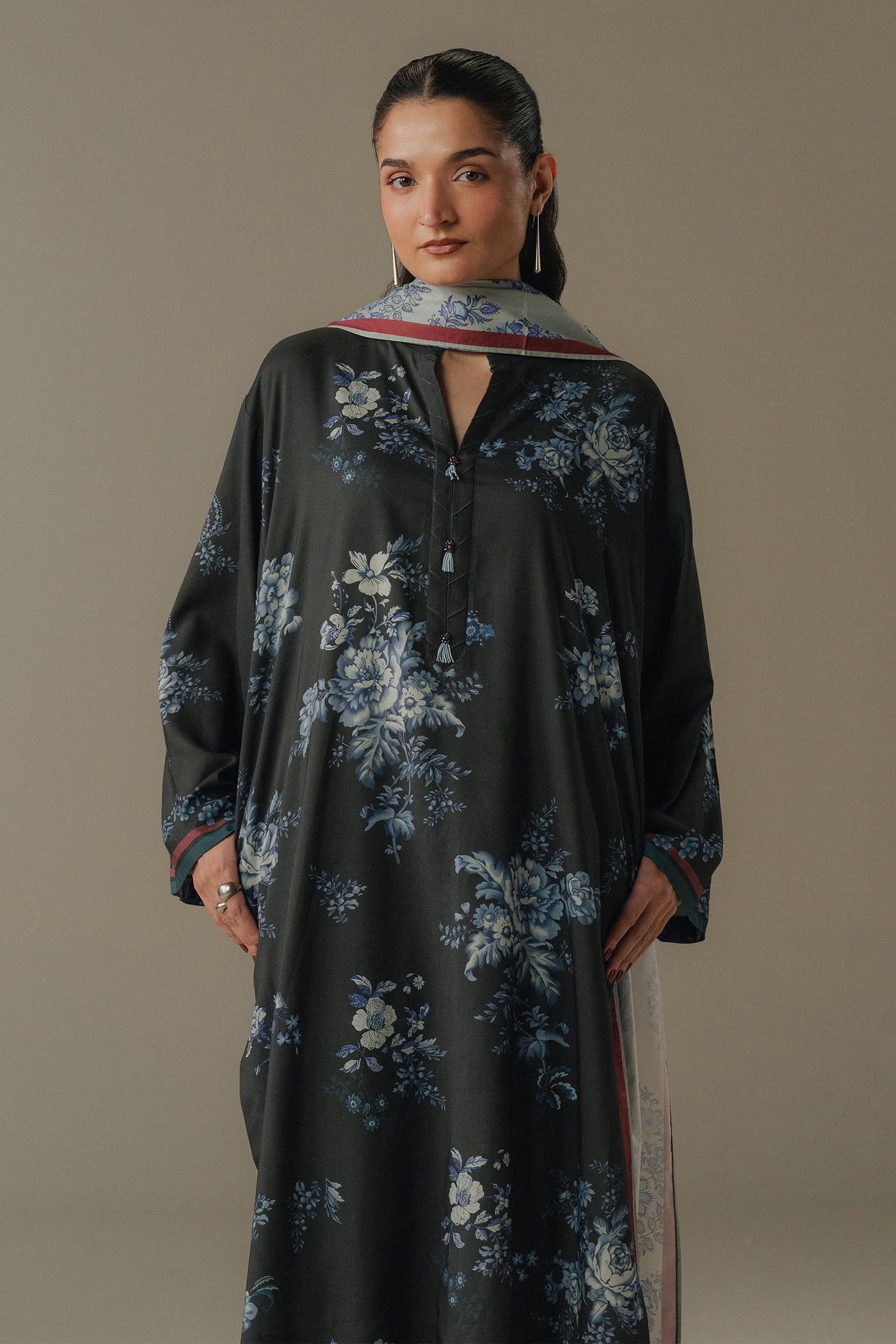 https://cdn.shopify.com/s/files/1/0886/3957/0230/files/5_2b0053bc-1246-45e0-85a8-8d93737a5552.jpg?v=1763032645