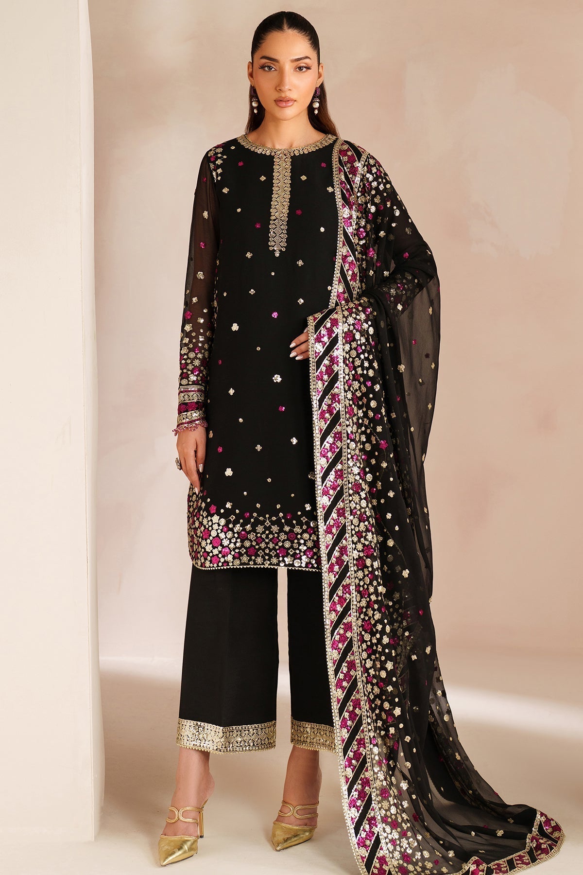 Farasha – Black Cascade Style