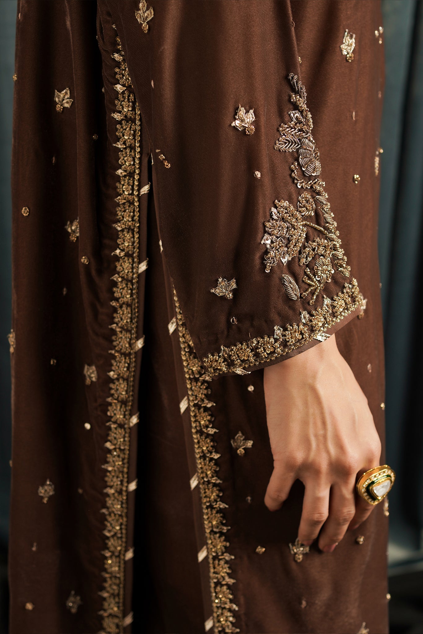 THE BRONZE VELVET ZC-008 (NPA3-23436)