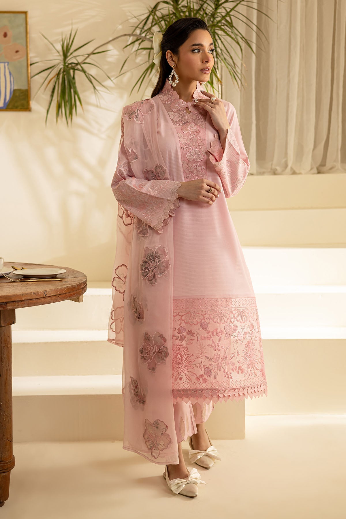 https://cdn.shopify.com/s/files/1/0551/9487/8152/files/5_060b8644-2fa4-4df0-a1b3-544ac51bfcbe.jpg?v=1751313494