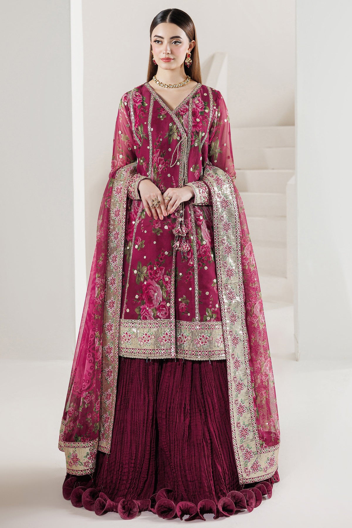 Farasha – Rouge Reign Style
