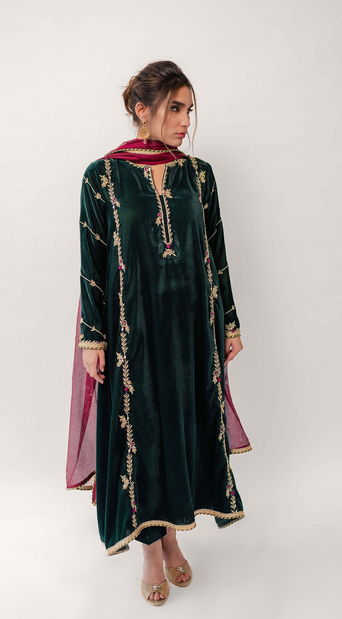 https://cdn.shopify.com/s/files/1/0654/4313/5706/files/5_e754767c-60cd-4717-b668-fc3651f170db.jpg?v=1701686057