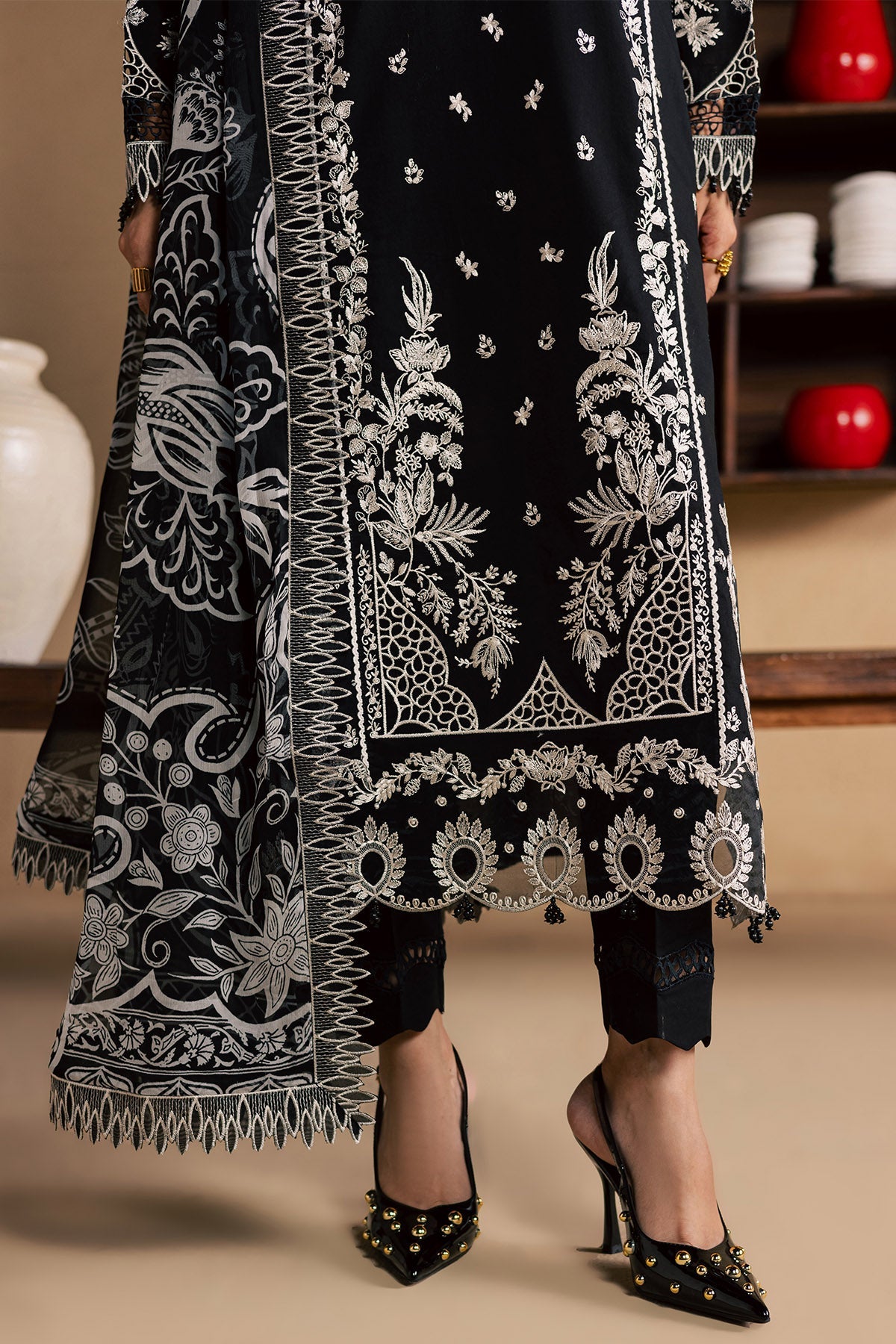 https://cdn.shopify.com/s/files/1/0551/9487/8152/files/5_4f643094-fb5c-44f3-b873-efd7d3bcdb4c.jpg?v=1780433607