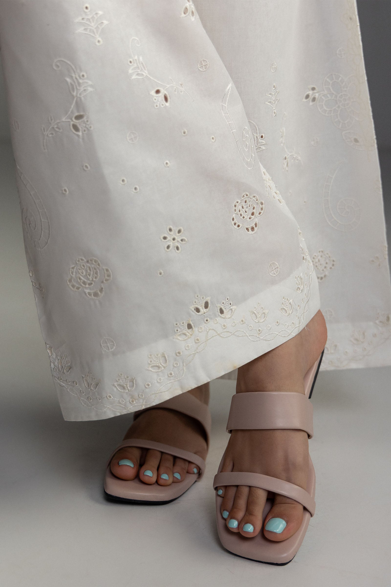https://cdn.shopify.com/s/files/1/0886/3957/0230/files/5_b82718bb-b407-4e47-81ad-1e35b0c1b049.jpg?v=1769790945