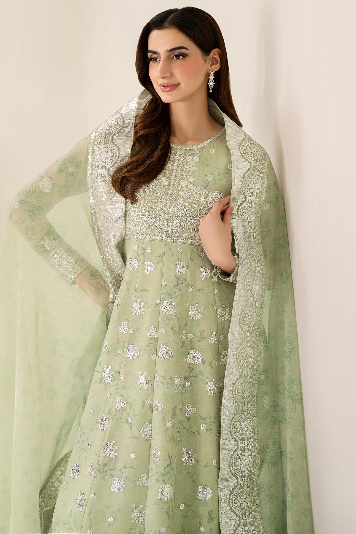 Farasha – Sage Sparkle Style