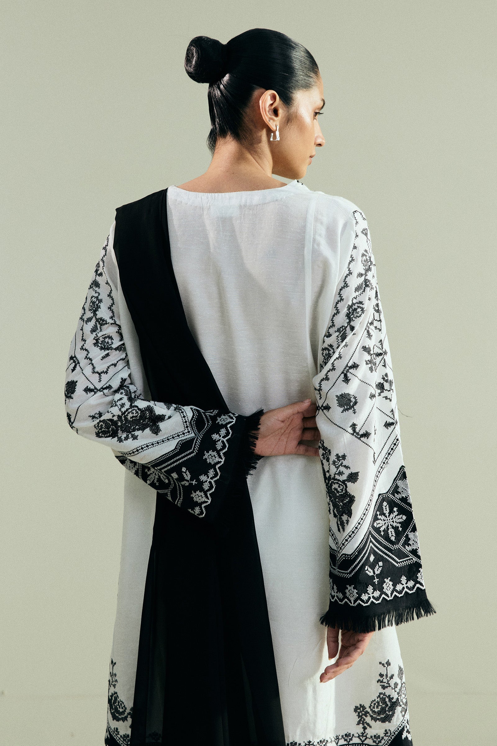 https://cdn.shopify.com/s/files/1/0340/8376/6405/files/5_31ab5939-8e98-448a-af94-7ec98216ad06.jpg?v=1758365324