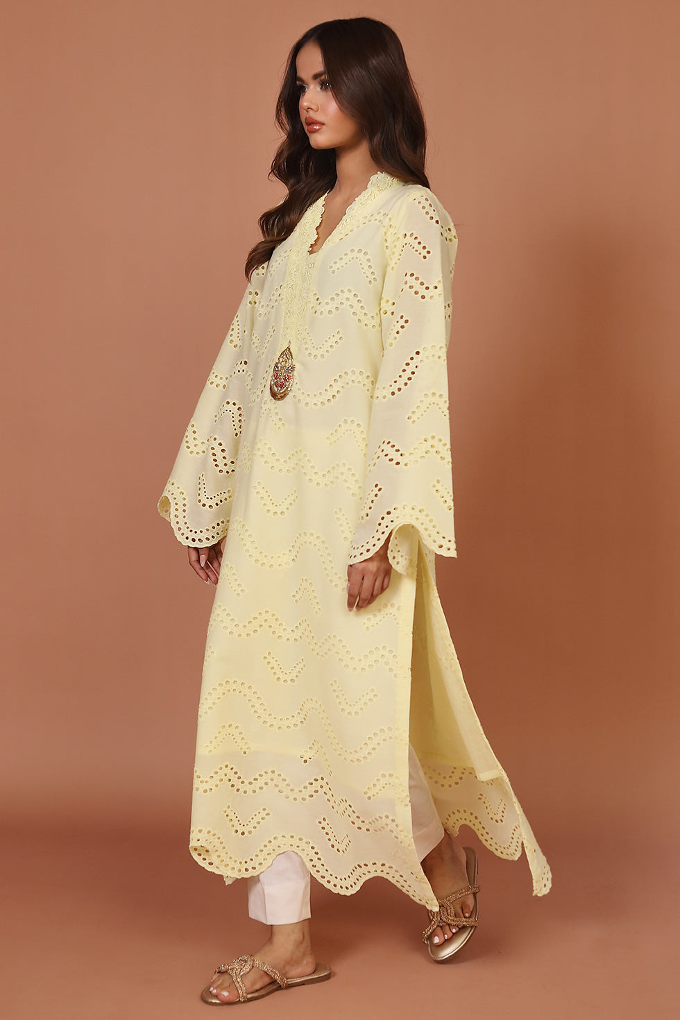 https://cdn.shopify.com/s/files/1/0799/2921/3243/files/5_9fde860c-9e5a-45ee-a02a-4c0edbb7e688.jpg?v=1753615137