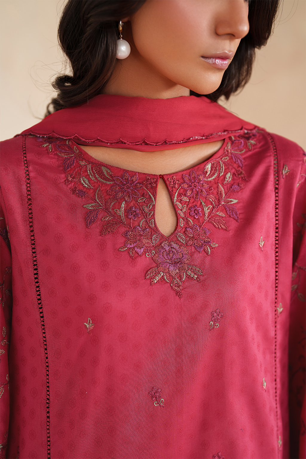 UE-596 Embroidered Lawn