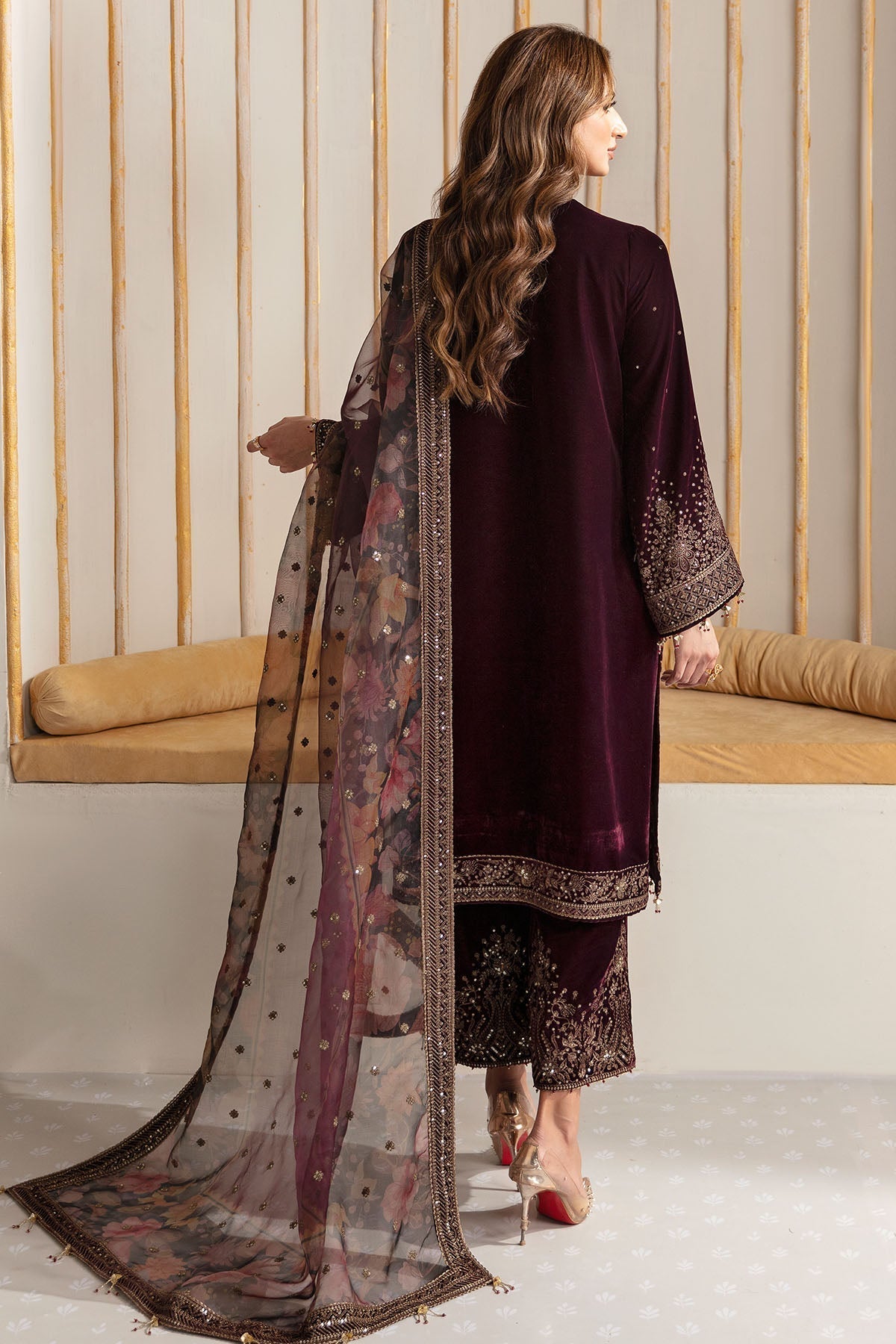 Jazmin – VF-2012 Style