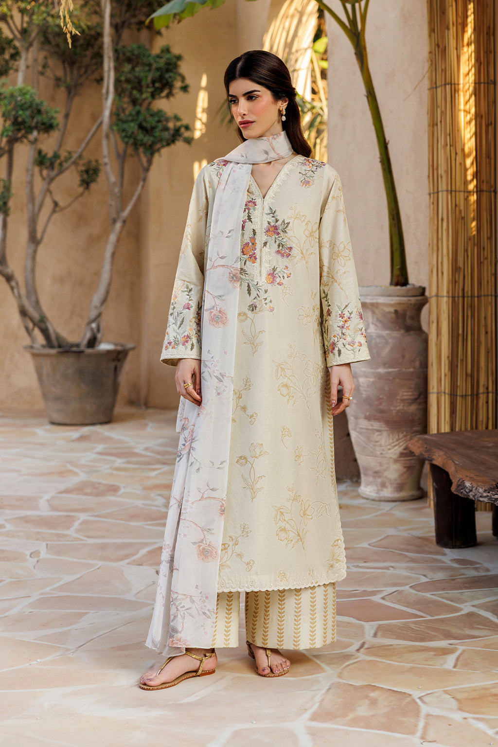 UE-669 Printed Lawn
