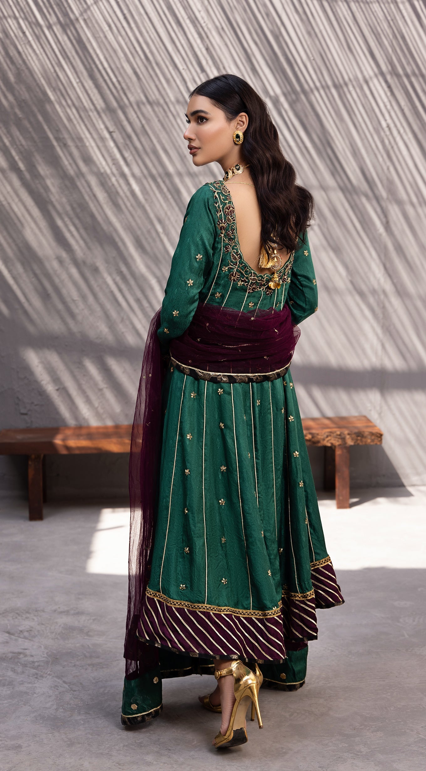 Nia Peshwas