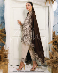 Cocoa Cream Shawl