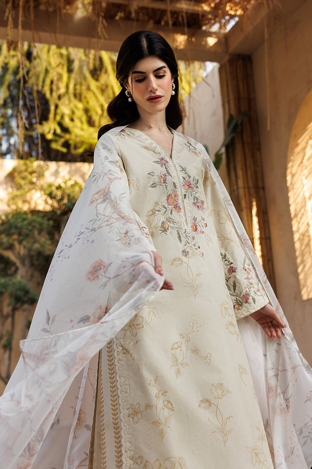 UE-669 Printed Lawn