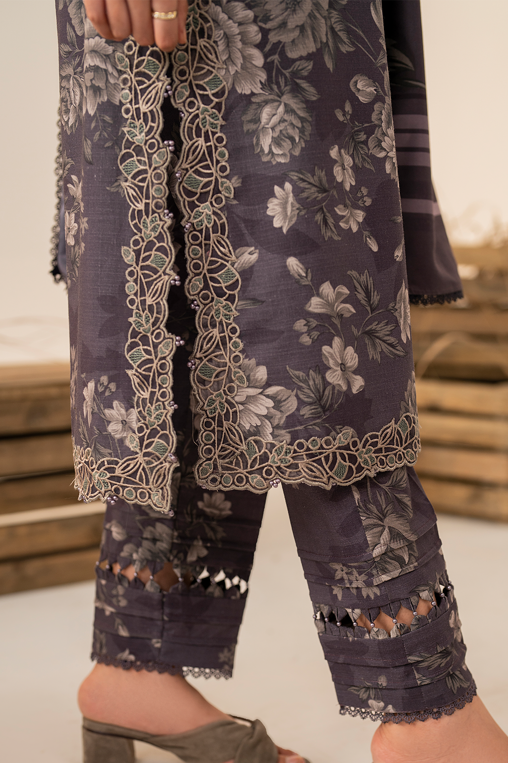 UE-349 Printed Khaddar