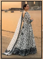 Faiza Saqlain – Jehona Style (White & Black)