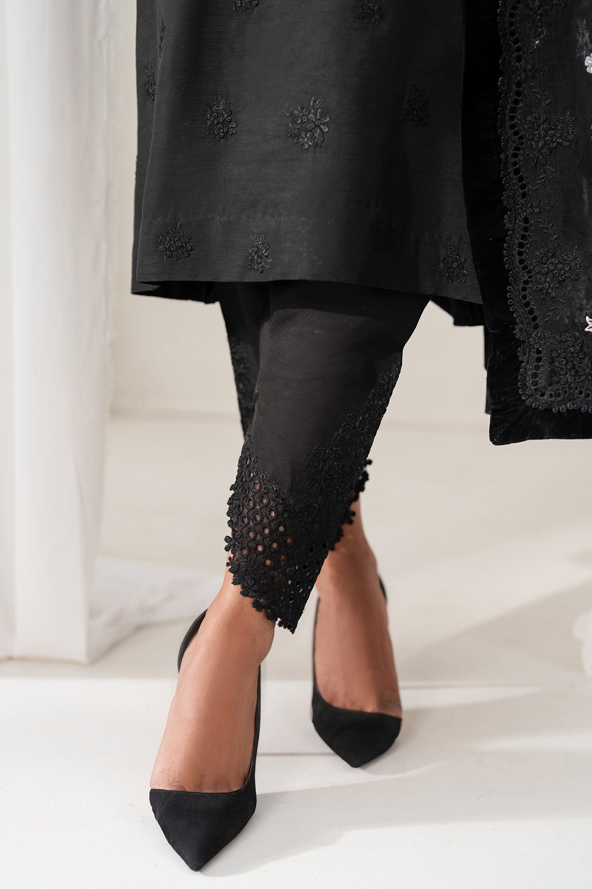 EMBROIDERED RAW SILK SF-4137