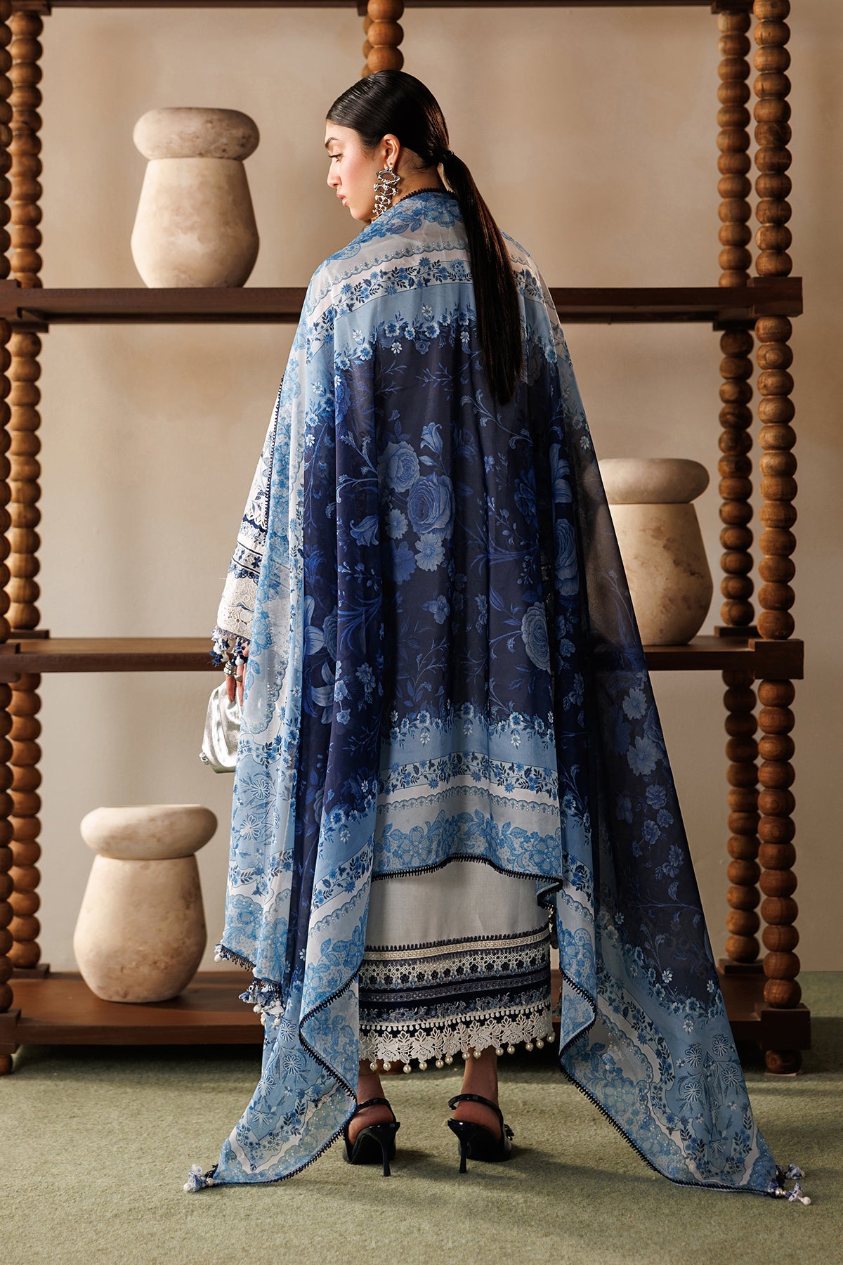 EMBROIDERED LAWN EL26-D06 STITCHED