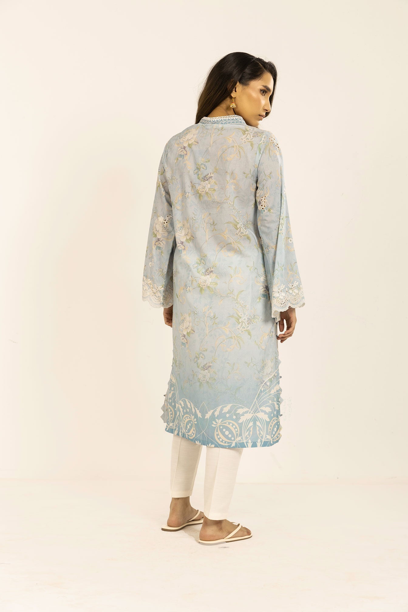 https://cdn.shopify.com/s/files/1/0587/3080/7460/files/6F5A7316_6c5a2c7e-41e1-414c-bde9-9dbdf133068c.jpg?v=1736414144