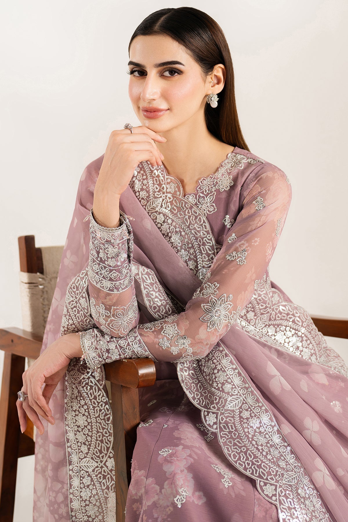 Farasha – Rosy Spark Style