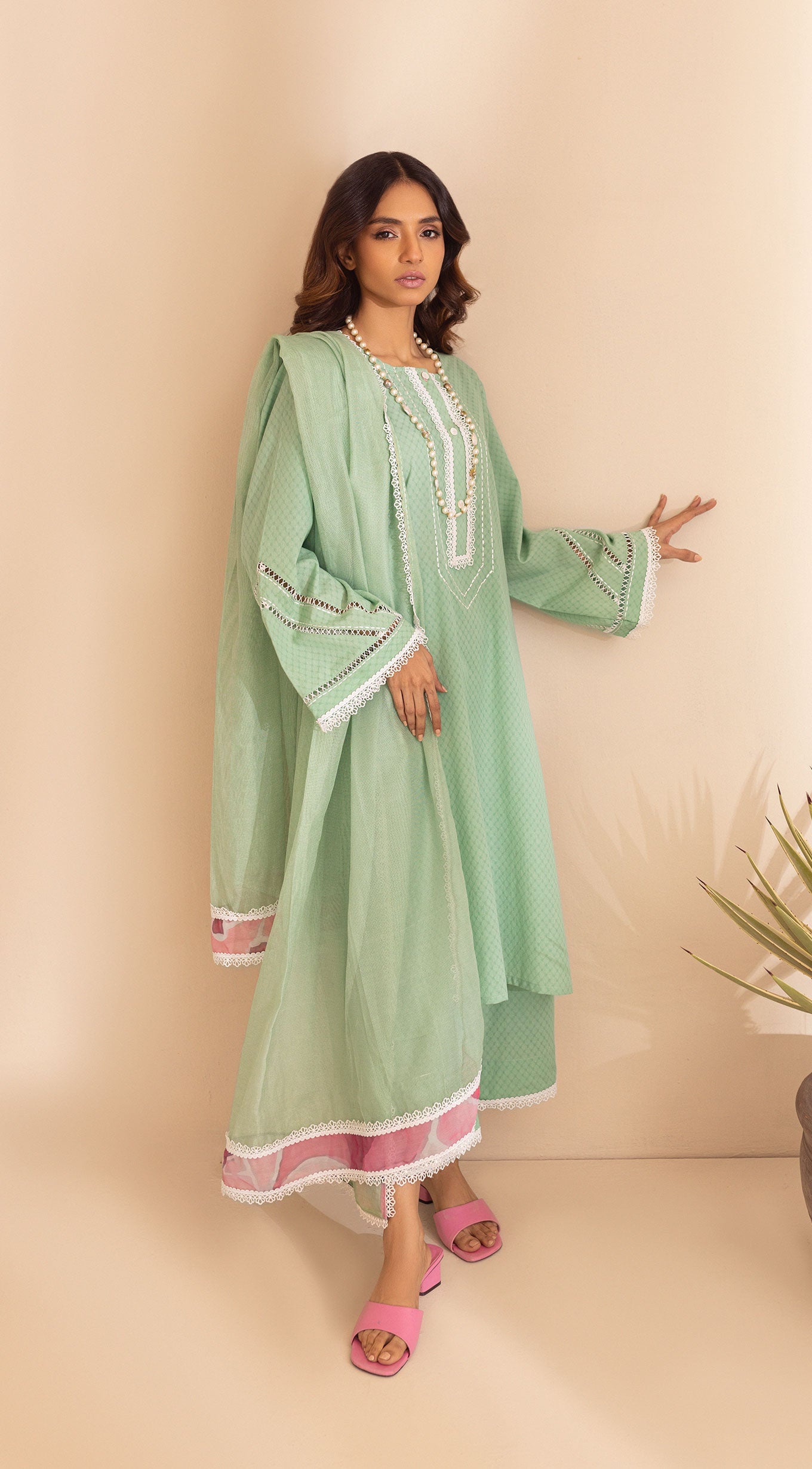 https://cdn.shopify.com/s/files/1/0654/4313/5706/products/6_5.jpg?v=1674834484