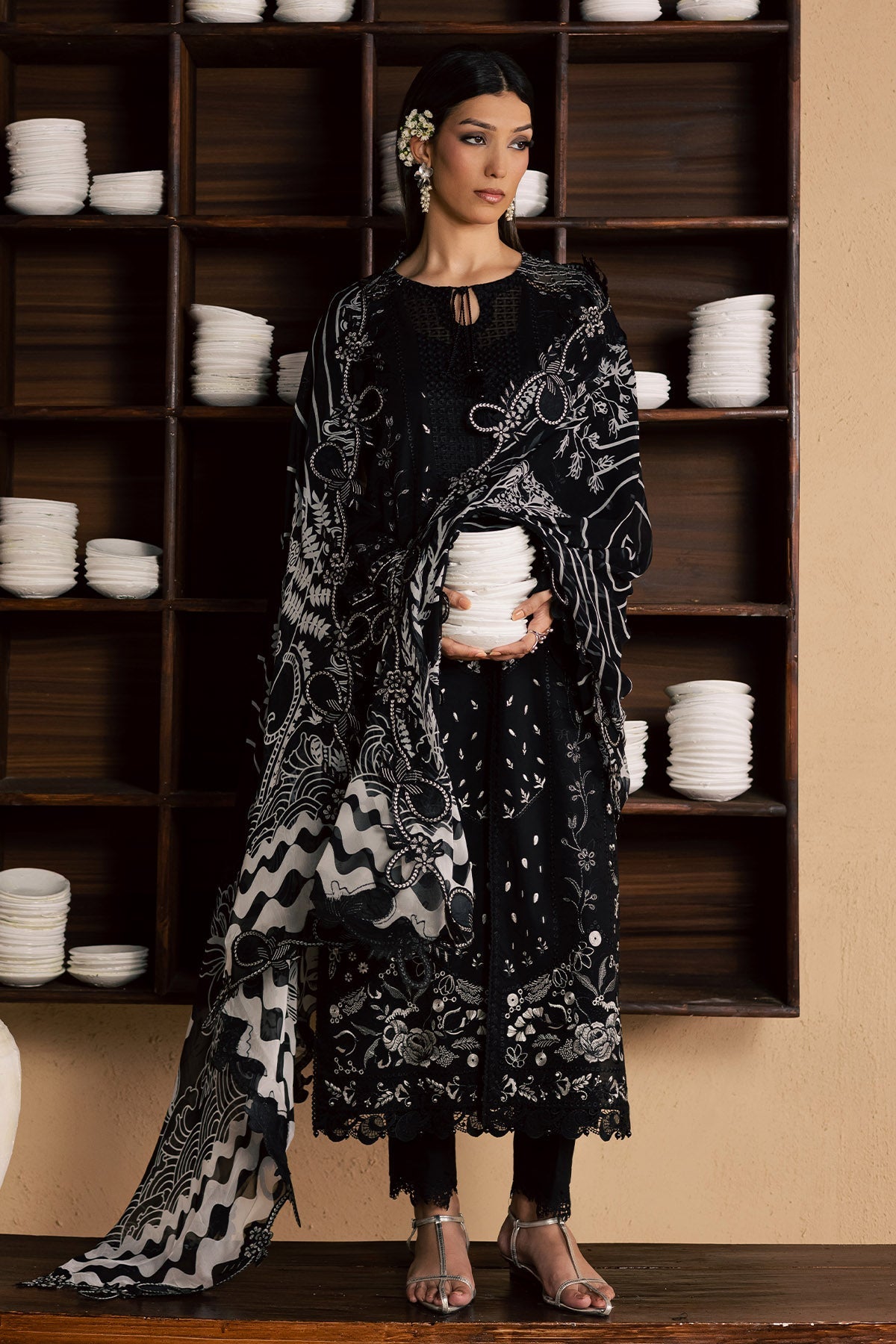 https://cdn.shopify.com/s/files/1/0551/9487/8152/files/6_968d0dcb-8fe5-4307-918f-4a707a3c0d6a.jpg?v=1780433716
