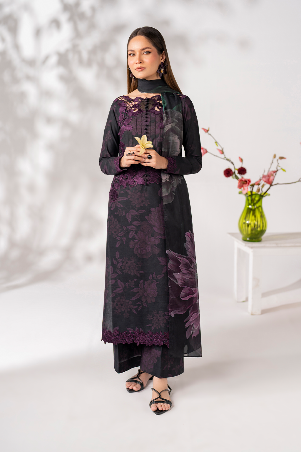 UE-270 Printed Lawn