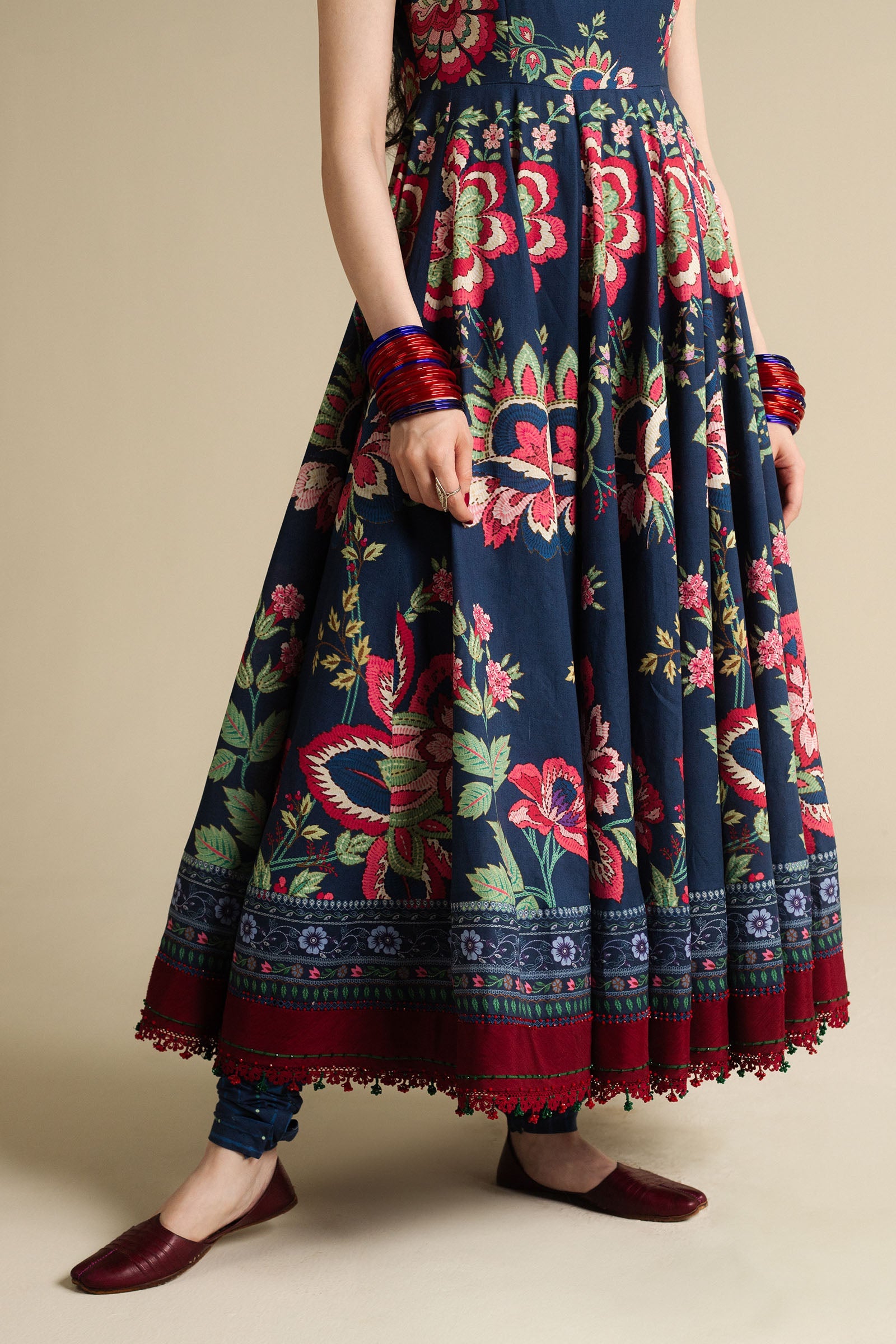 https://cdn.shopify.com/s/files/1/0340/8376/6405/files/6_6f6c2b9d-cd9f-4c65-8359-a9f7c87ef0f6.jpg?v=1746870342
