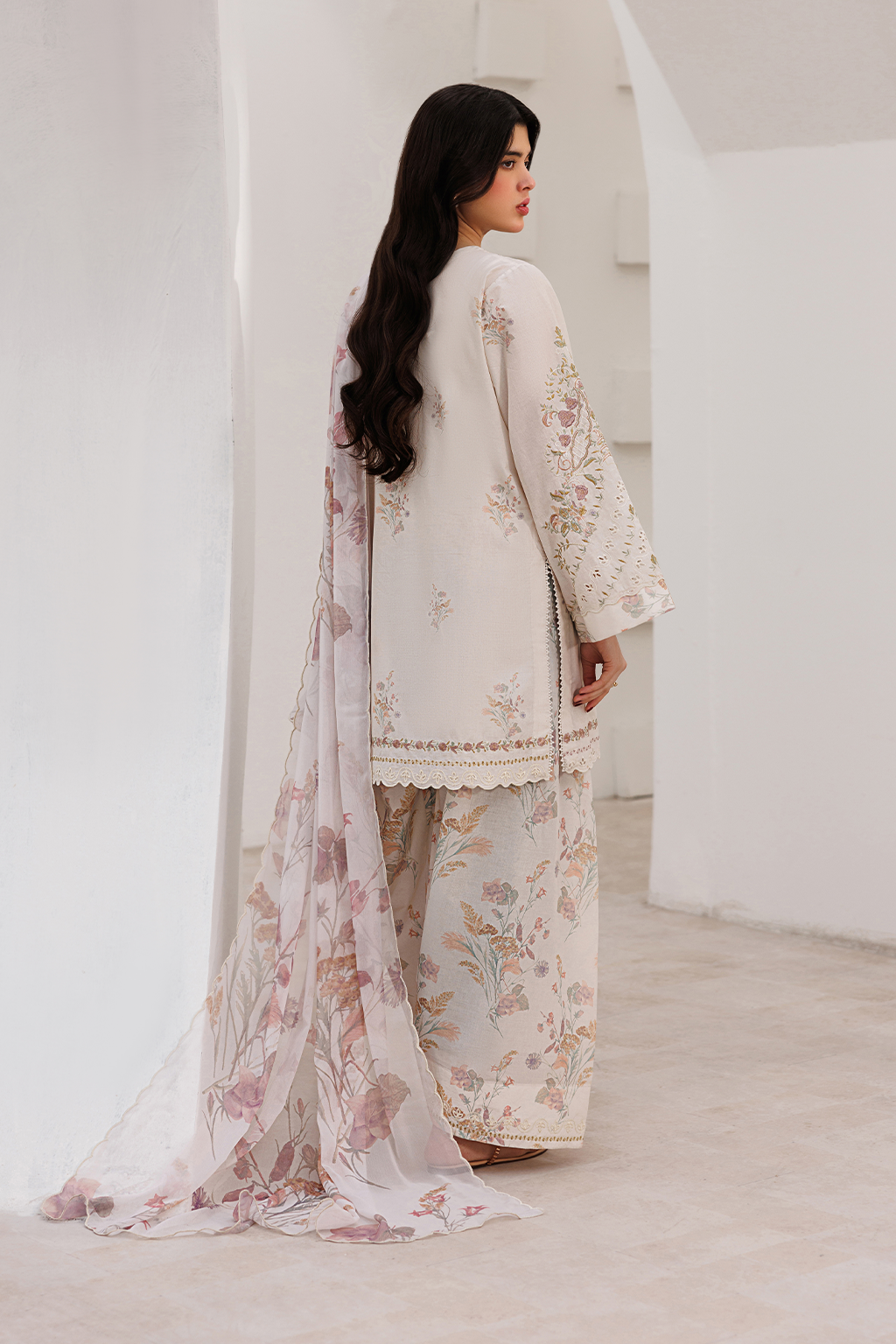 UE-631 Printed Lawn