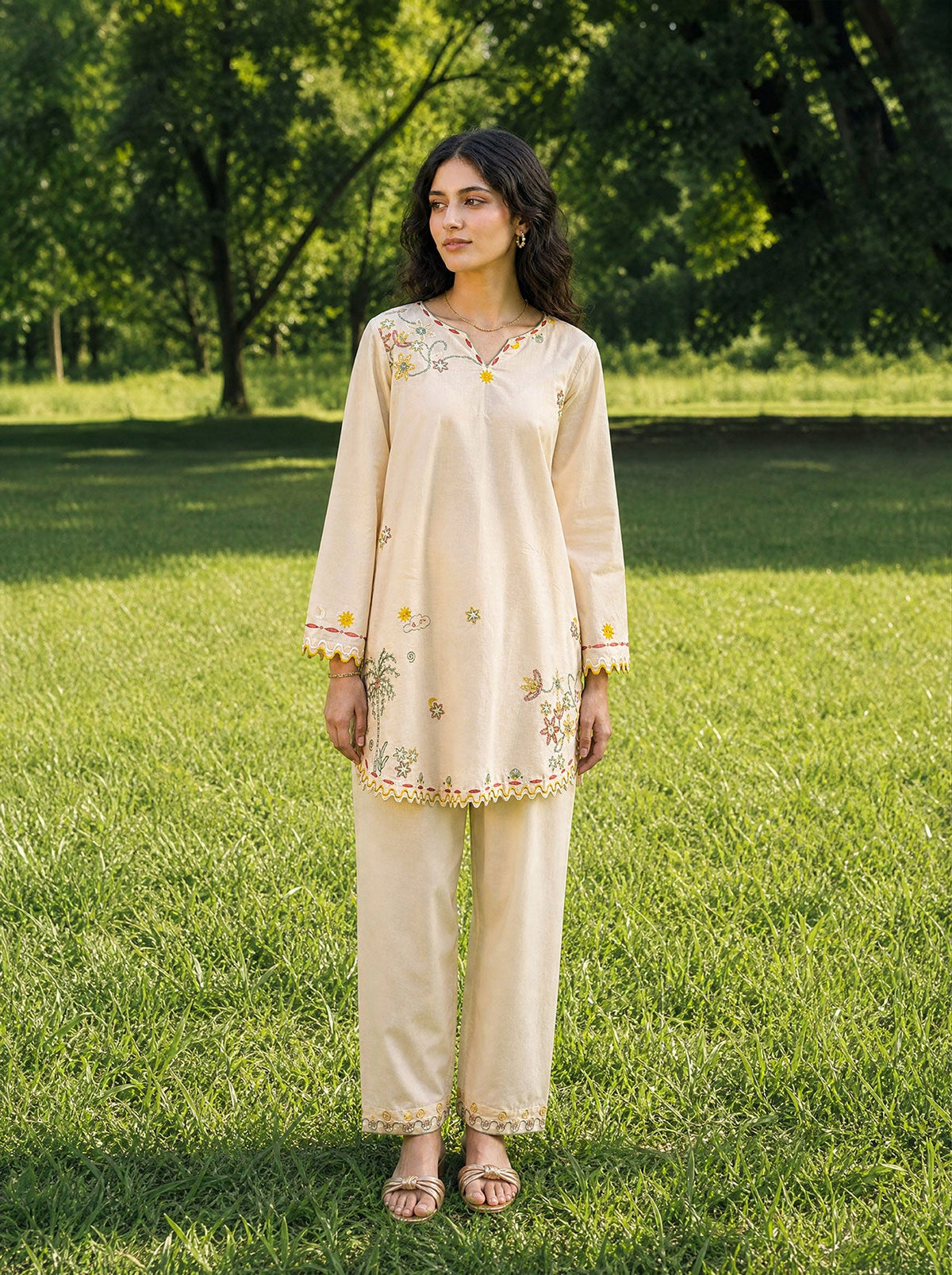 SS26DC-2622 CREAM 2PCS  EMBROIDERED KURTA WITH TROUSER