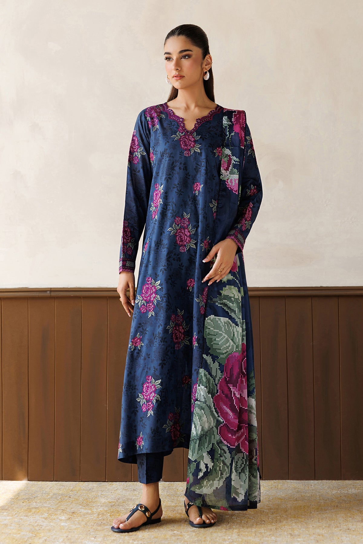 EMBROIDERED LAWN UF-4497